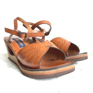 Vintage wedge sandal
